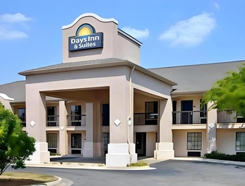 Days Inn & Suites By Wyndham Fort Valley Eksteriør billede