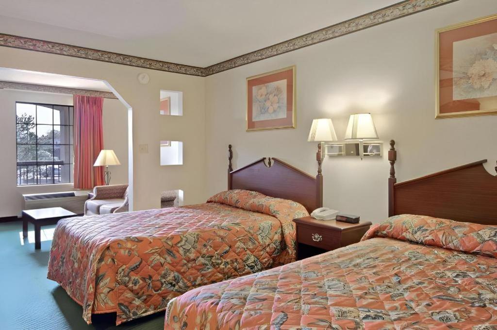Days Inn & Suites By Wyndham Fort Valley Eksteriør billede