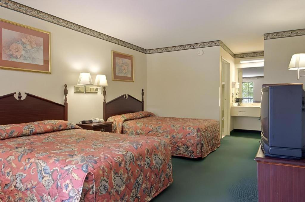 Days Inn & Suites By Wyndham Fort Valley Eksteriør billede