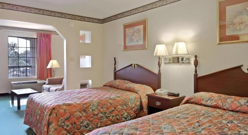 Days Inn & Suites By Wyndham Fort Valley Eksteriør billede