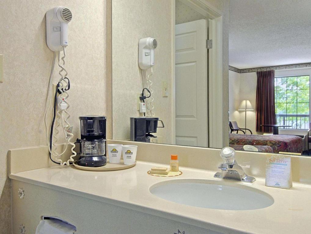 Days Inn & Suites By Wyndham Fort Valley Eksteriør billede