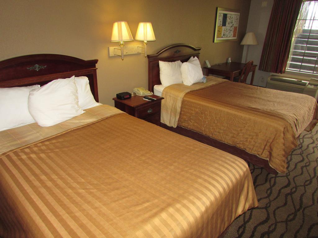 Days Inn & Suites By Wyndham Fort Valley Eksteriør billede