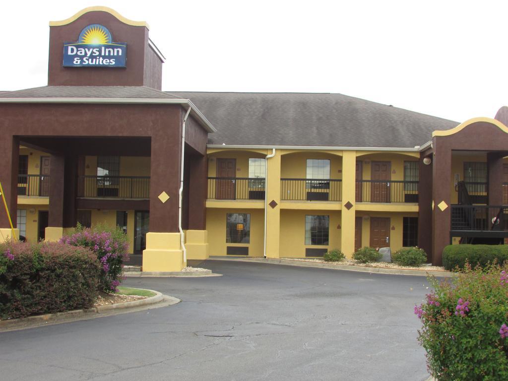 Days Inn & Suites By Wyndham Fort Valley Eksteriør billede