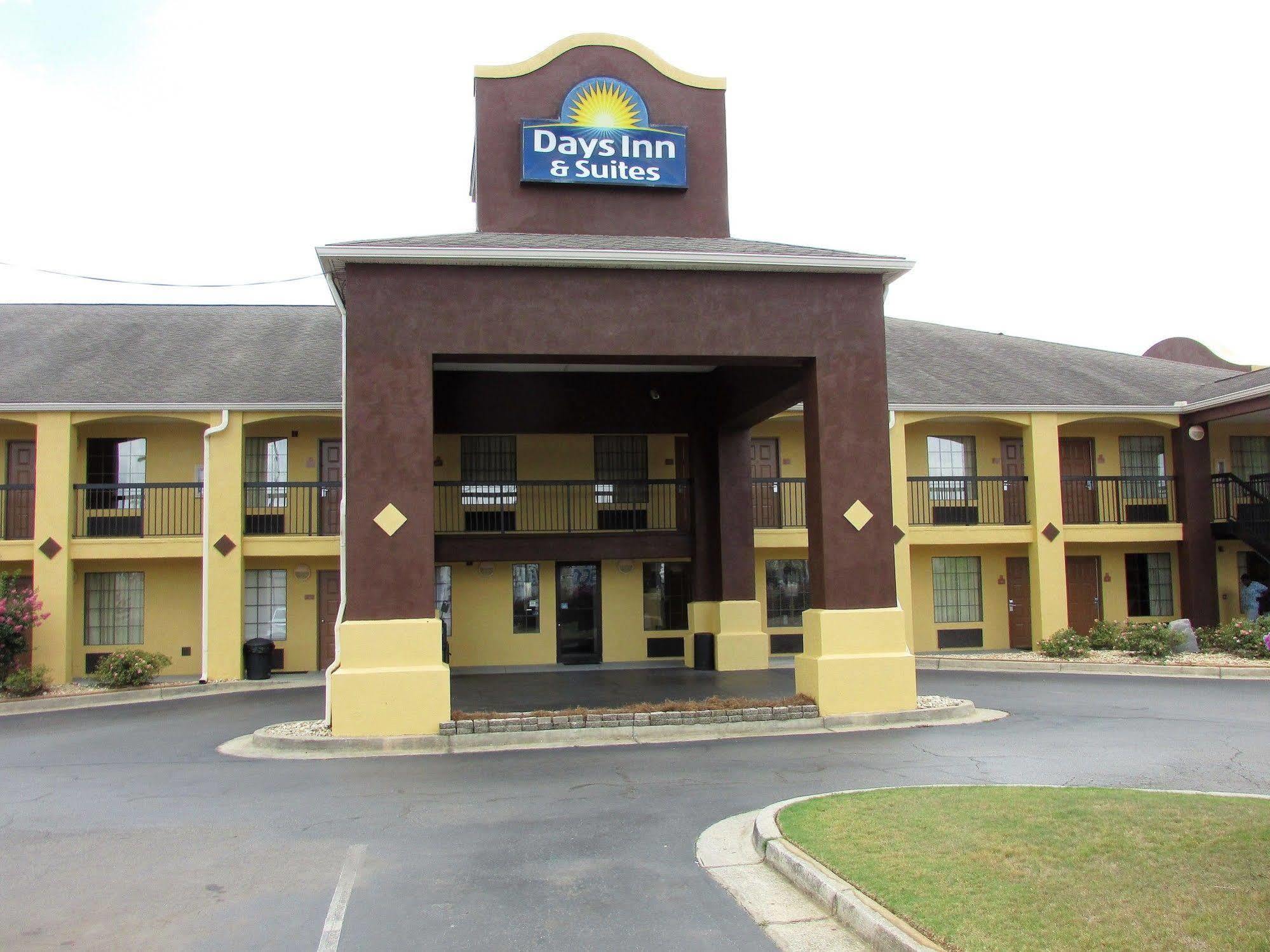 Days Inn & Suites By Wyndham Fort Valley Eksteriør billede